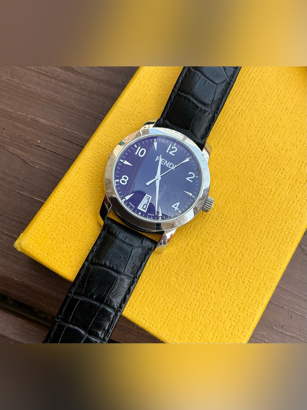 Authentic FENDI  DRESS watch 🔥🔥 - Picture 4 of 16